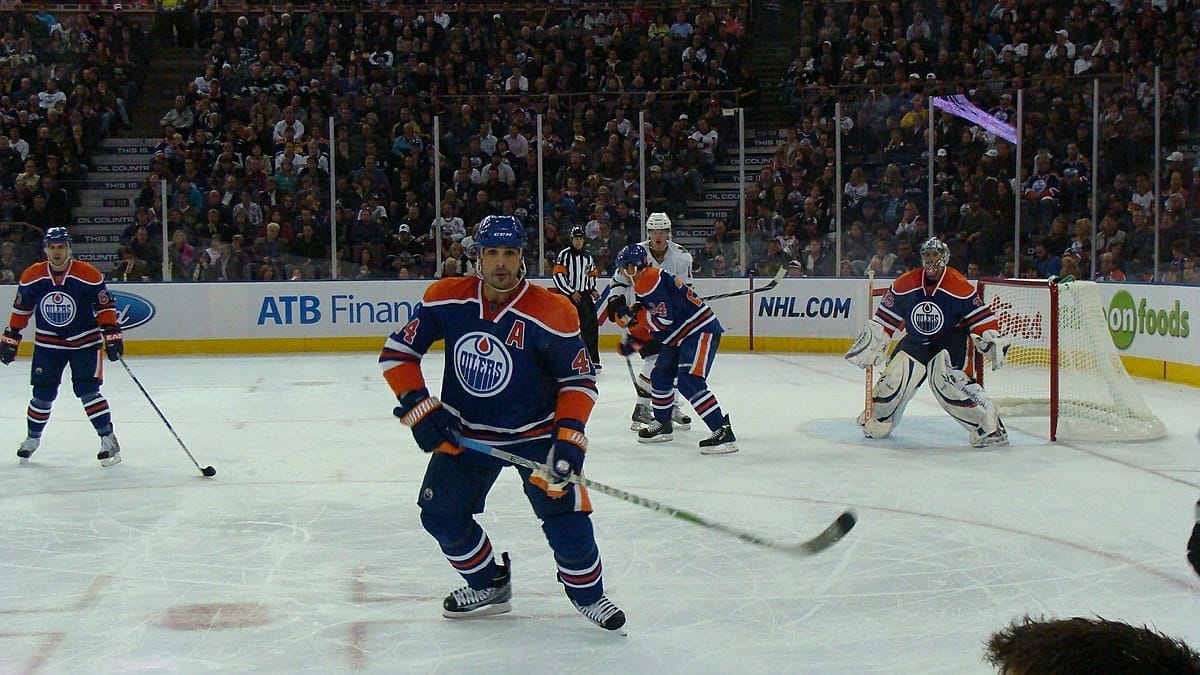 oilers covering center of rink